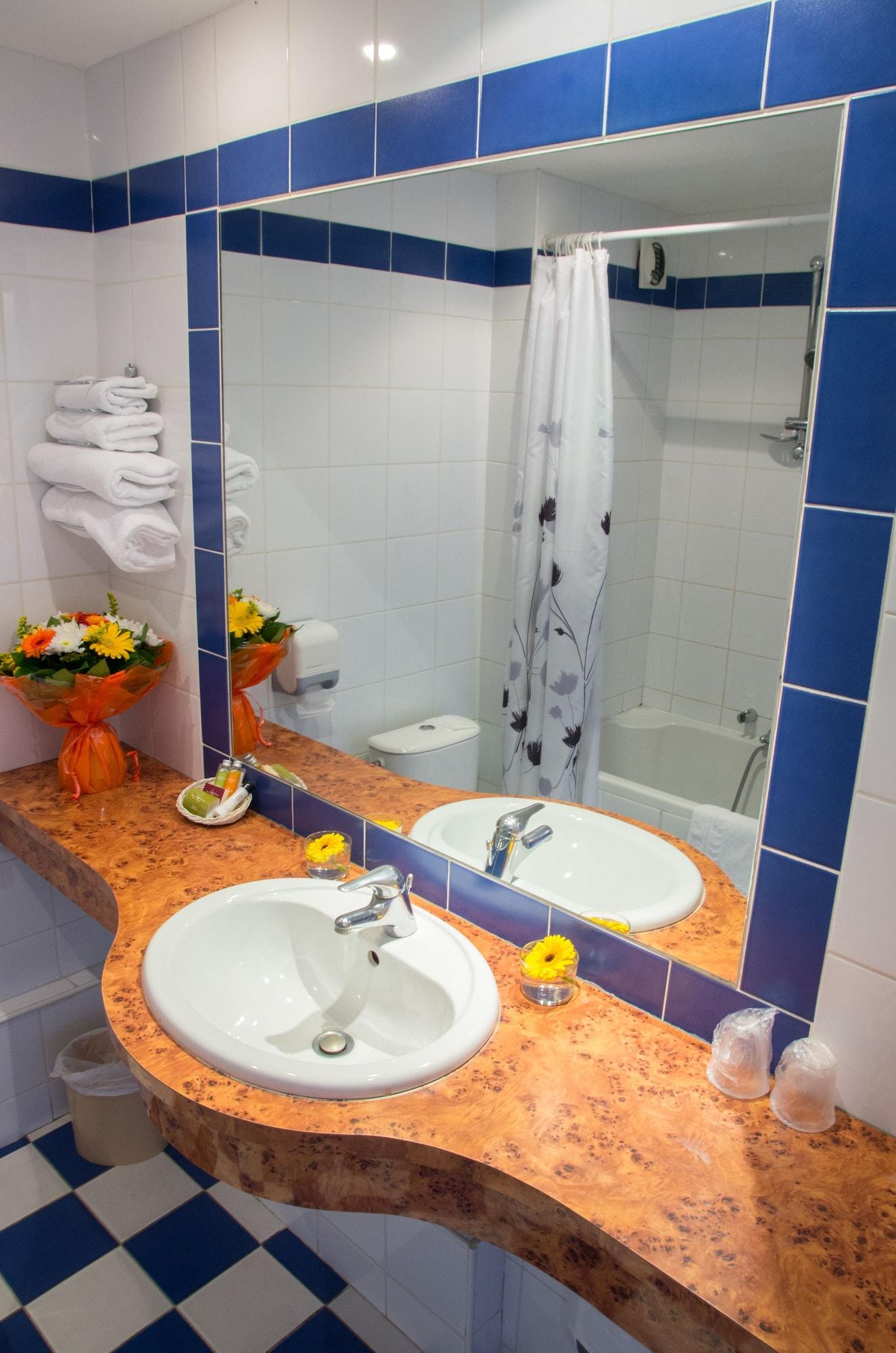 Cit'Hotel Avantici Гап Екстер'єр фото
